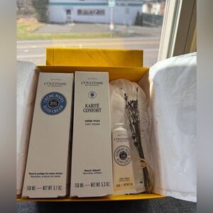 L'OCCITANE hand and foot cream plus hand scrub Gift Set